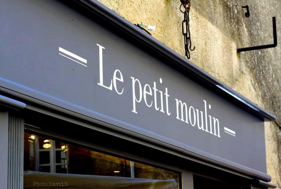 Le Petit Moulin Bed & Breakfast Martel Exterior photo